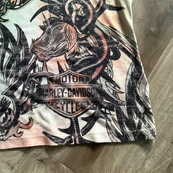 Harley-Davidson Women's L‎ Graphic Tee Dragon Wings All Over Print T-Shirt USA - Picture 4 of 11